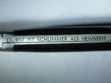 12 cm Messer mit den Schriftzug Durst ist schlimmer als Heimweh in Wacholder