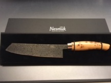 Messer aus Wacholderholz ist weltweit nur bei der 116. jährigen Firma Hans Nahr und messer-exclusive erhältlich.